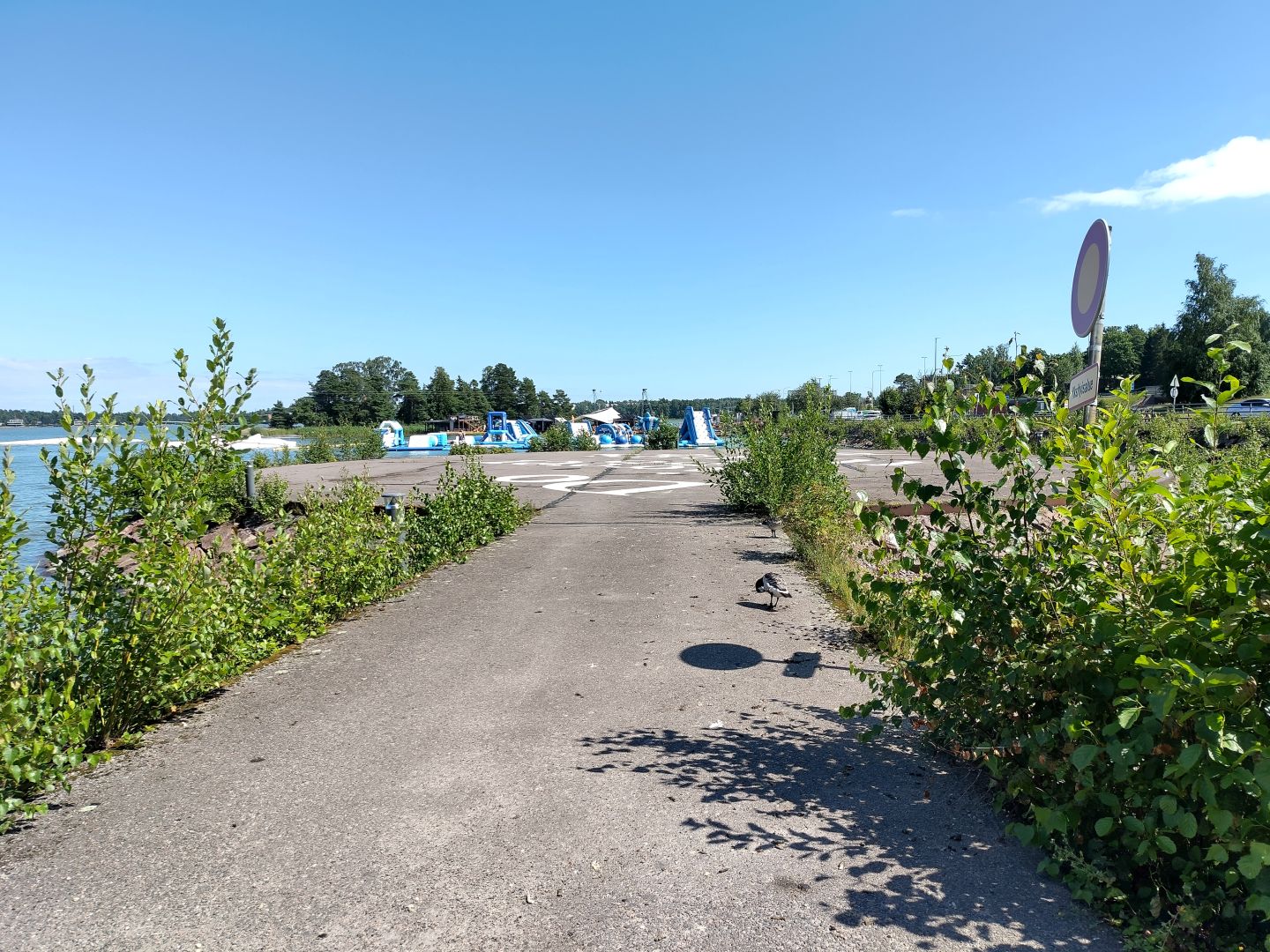 Decaying helipad at the former Nokia HQ
